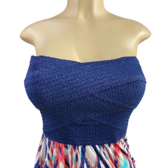 Multi colored chevron dress from Trixxi. - Picture 4 of 6